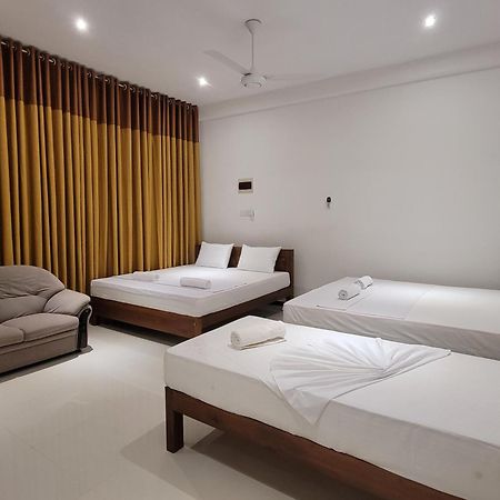 Jami River Side Hotel & Yala Safari Place Tissamaharama Esterno foto